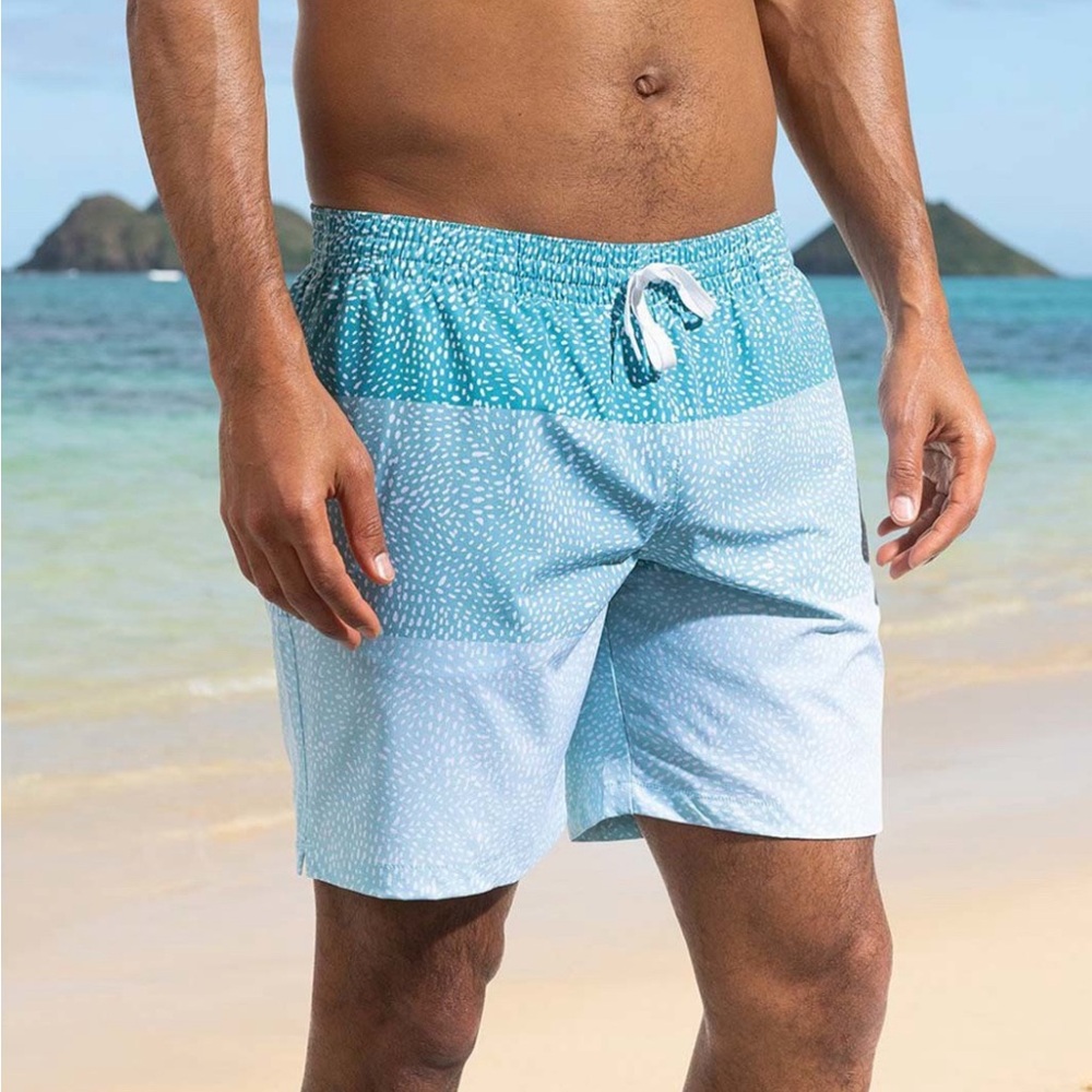 Chubbies 7" Inseam Classic The Whale Sharks Swim Trunks size 2XL